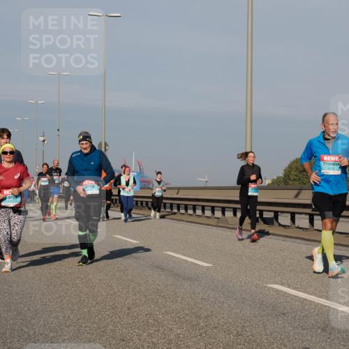 03.10.2025 - Köhlbrandbrückenlauf Fabian Wolf http://msf.ph/oto/9050964 03.10.2025 10:01:33 Position 3 1751, 3676, 242 meine-sportfotos.de