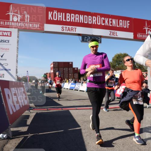 03.10.2025 - Köhlbrandbrückenlauf Lena Gebhardt http://msf.ph/oto/9050967 03.10.2025 13:21:43 Ziel 4064, 4067, 4139, 4519, 4843, 4913, 4979, 5329, 5345, 5458, 5894, 5895, 5901, 5981, 6186, 6662 meine-sportfotos.de