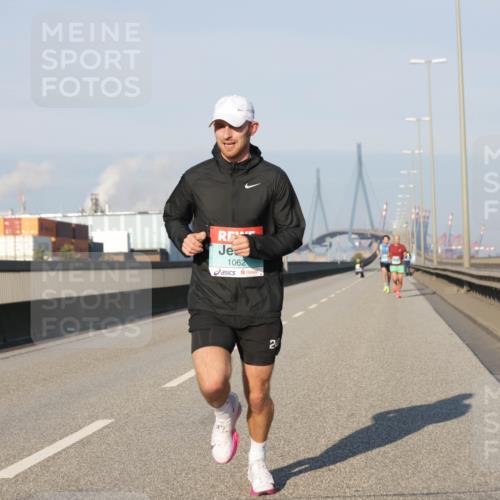 03.10.2025 - Köhlbrandbrückenlauf Jannik Wohlers http://msf.ph/oto/9050975 03.10.2025 09:36:56 Position 3 1062, 2 meine-sportfotos.de