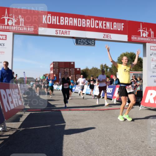 03.10.2025 - Köhlbrandbrückenlauf Lena Gebhardt http://msf.ph/oto/9050976 03.10.2025 13:05:48 Ziel 4066, 4133, 4290, 4296, 4332, 4335, 4336, 4413, 4467, 4564, 4599, 4643, 5676, 5764, 5964, 6631, 6642, 6720, 6786, 6787 meine-sportfotos.de