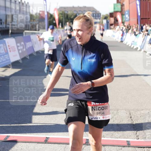 03.10.2025 - Köhlbrandbrückenlauf Jannik Wohlers http://msf.ph/oto/9050987 03.10.2025 13:08:19 Ziel 4307, 4409, 4768, 5243, 5804, 5994, 6021, 6569, 6774, 6824 meine-sportfotos.de