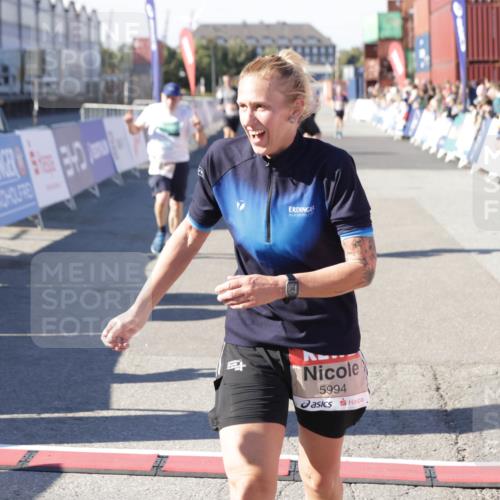 03.10.2025 - Köhlbrandbrückenlauf Jannik Wohlers http://msf.ph/oto/9050994 03.10.2025 13:08:19 Ziel 4307, 4409, 4768, 5243, 5804, 5994, 6021, 6569, 6774, 6824 meine-sportfotos.de