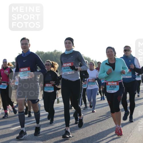 03.10.2025 - Köhlbrandbrückenlauf Jannik Wohlers http://msf.ph/oto/9050998 03.10.2025 09:18:58 Position 3 2953, 1439, 1603, 1438, 1337, 1371 meine-sportfotos.de