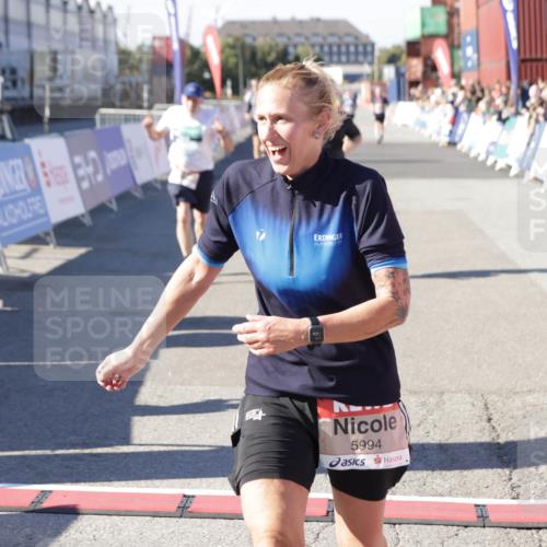 03.10.2025 - Köhlbrandbrückenlauf Jannik Wohlers http://msf.ph/oto/9050999 03.10.2025 13:08:19 Ziel 4307, 4409, 4768, 5243, 5804, 5994, 6021, 6569, 6774, 6824 meine-sportfotos.de