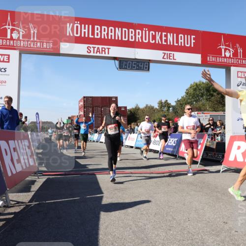 03.10.2025 - Köhlbrandbrückenlauf Lena Gebhardt http://msf.ph/oto/9051000 03.10.2025 13:05:49 Ziel 4066, 4133, 4290, 4296, 4332, 4335, 4336, 4413, 4467, 4564, 4599, 4643, 5676, 5764, 5964, 6631, 6642, 6720, 6786, 6787 meine-sportfotos.de