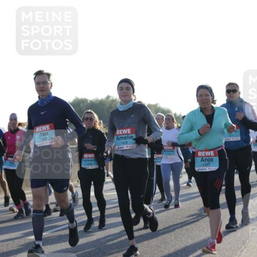 03.10.2025 - Köhlbrandbrückenlauf Jannik Wohlers http://msf.ph/oto/9051006 03.10.2025 09:18:58 Position 3 2953, 1439, 1603, 1438, 1337, 1371 meine-sportfotos.de