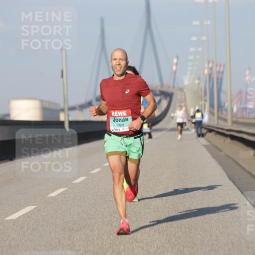 03.10.2025 - Köhlbrandbrückenlauf Jannik Wohlers http://msf.ph/oto/9051014 03.10.2025 09:37:03 Position 3 2968 meine-sportfotos.de