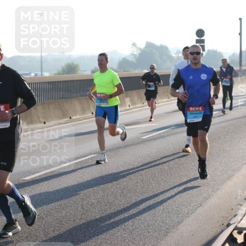 03.10.2025 - Köhlbrandbrückenlauf Lena Gebhardt http://msf.ph/oto/9051019 03.10.2025 09:14:32 Position 1 320, 2937 meine-sportfotos.de