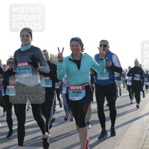 03.10.2025 - Köhlbrandbrückenlauf Jannik Wohlers http://msf.ph/oto/9051032 03.10.2025 09:18:59 Position 3 1439, 1603, 1438, 1535, 0, 1337, 1371 meine-sportfotos.de