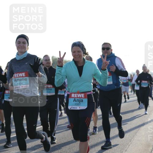 03.10.2025 - Köhlbrandbrückenlauf Jannik Wohlers http://msf.ph/oto/9051044 03.10.2025 09:18:59 Position 3 439, 1438, 1535, 1337 meine-sportfotos.de