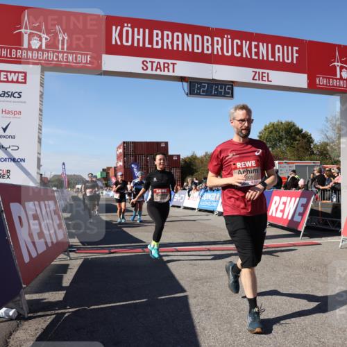 03.10.2025 - Köhlbrandbrückenlauf Lena Gebhardt http://msf.ph/oto/9051045 03.10.2025 13:21:45 Ziel 4064, 4067, 4139, 4519, 4843, 4913, 4979, 5329, 5345, 5894, 5895, 5901, 5981, 6532, 6662 meine-sportfotos.de