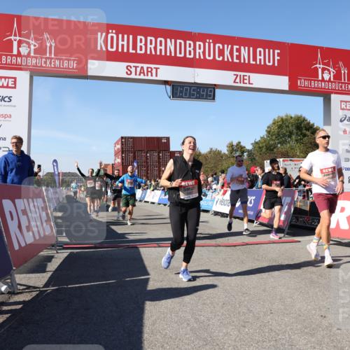 03.10.2025 - Köhlbrandbrückenlauf Lena Gebhardt http://msf.ph/oto/9051047 03.10.2025 13:05:49 Ziel 4066, 4133, 4290, 4296, 4332, 4335, 4336, 4413, 4467, 4564, 4599, 4643, 5676, 5764, 5964, 6631, 6642, 6720, 6786, 6787 meine-sportfotos.de