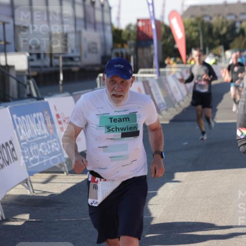 03.10.2025 - Köhlbrandbrückenlauf Jannik Wohlers http://msf.ph/oto/9051057 03.10.2025 13:08:22 Ziel 4307, 4409, 4768, 5243, 5804, 5994, 6021, 6369, 6569 meine-sportfotos.de