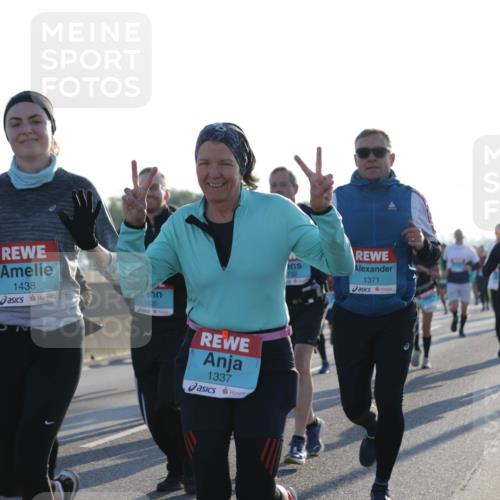 03.10.2025 - Köhlbrandbrückenlauf Jannik Wohlers http://msf.ph/oto/9051080 03.10.2025 09:18:59 Position 3 1438, 1535, 1337, 1371 meine-sportfotos.de