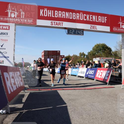 03.10.2025 - Köhlbrandbrückenlauf Lena Gebhardt http://msf.ph/oto/9051100 03.10.2025 13:21:46 Ziel 4064, 4067, 4139, 4519, 4843, 4913, 4979, 5329, 5345, 5894, 5895, 5901, 5981, 6532, 6662 meine-sportfotos.de