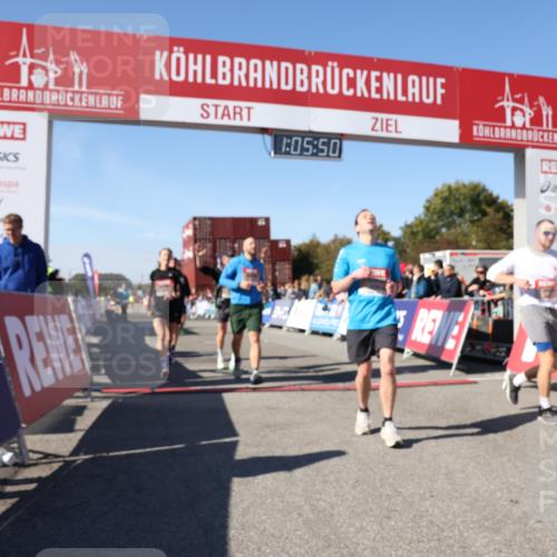 03.10.2025 - Köhlbrandbrückenlauf Lena Gebhardt http://msf.ph/oto/9051114 03.10.2025 13:05:51 Ziel 4066, 4133, 4290, 4296, 4327, 4328, 4332, 4335, 4336, 4413, 4467, 4564, 4599, 4643, 4761, 5676, 5764, 5964, 6214, 6533, 6631, 6642, 6720, 6786, 6787 meine-sportfotos.de