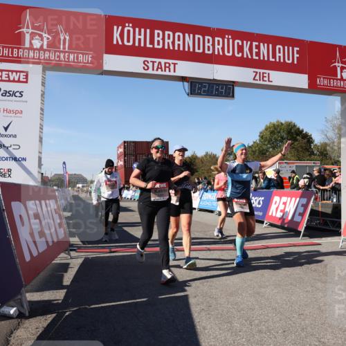 03.10.2025 - Köhlbrandbrückenlauf Lena Gebhardt http://msf.ph/oto/9051134 03.10.2025 13:21:48 Ziel 4064, 4067, 4139, 4519, 4843, 4913, 4979, 5329, 5345, 5894, 5895, 5901, 5981, 6532, 6662 meine-sportfotos.de