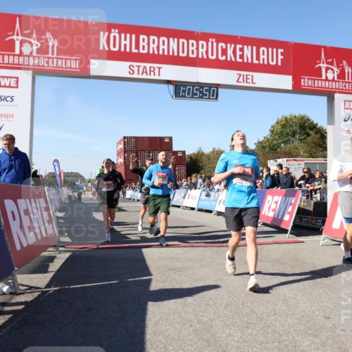 03.10.2025 - Köhlbrandbrückenlauf Lena Gebhardt http://msf.ph/oto/9051135 03.10.2025 13:05:51 Ziel 4066, 4133, 4290, 4296, 4327, 4328, 4332, 4335, 4336, 4413, 4467, 4564, 4599, 4643, 4761, 5676, 5764, 5964, 6214, 6533, 6631, 6642, 6720, 6786, 6787 meine-sportfotos.de