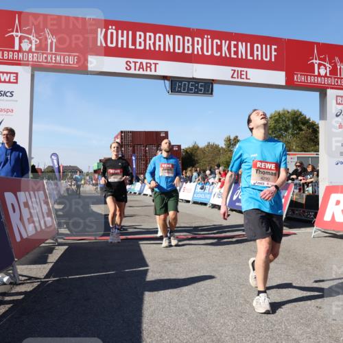 03.10.2025 - Köhlbrandbrückenlauf Lena Gebhardt http://msf.ph/oto/9051152 03.10.2025 13:05:51 Ziel 4066, 4133, 4290, 4296, 4327, 4328, 4332, 4335, 4336, 4413, 4467, 4564, 4599, 4643, 4761, 5676, 5764, 5964, 6214, 6533, 6631, 6642, 6720, 6786, 6787 meine-sportfotos.de