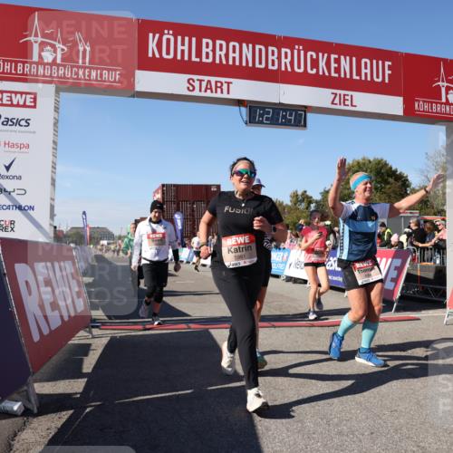 03.10.2025 - Köhlbrandbrückenlauf Lena Gebhardt http://msf.ph/oto/9051162 03.10.2025 13:21:48 Ziel 4064, 4067, 4139, 4519, 4843, 4913, 4979, 5329, 5345, 5894, 5895, 5901, 5981, 6532, 6662 meine-sportfotos.de