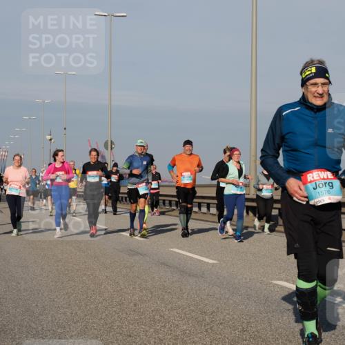 03.10.2025 - Köhlbrandbrückenlauf Fabian Wolf http://msf.ph/oto/9051181 03.10.2025 10:01:38 Position 3 1576 meine-sportfotos.de