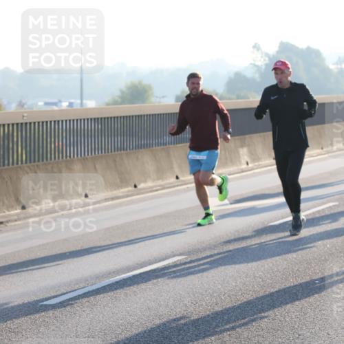 03.10.2025 - Köhlbrandbrückenlauf Lena Gebhardt http://msf.ph/oto/9051183 03.10.2025 09:14:36 Position 1  meine-sportfotos.de