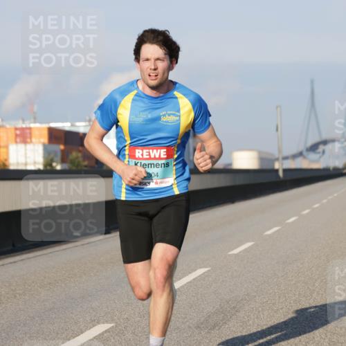 03.10.2025 - Köhlbrandbrückenlauf Jannik Wohlers http://msf.ph/oto/9051189 03.10.2025 09:37:06 Position 3 304 meine-sportfotos.de