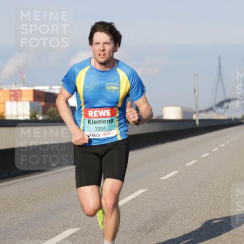 03.10.2025 - Köhlbrandbrückenlauf Jannik Wohlers http://msf.ph/oto/9051198 03.10.2025 09:37:06 Position 3 3304 meine-sportfotos.de