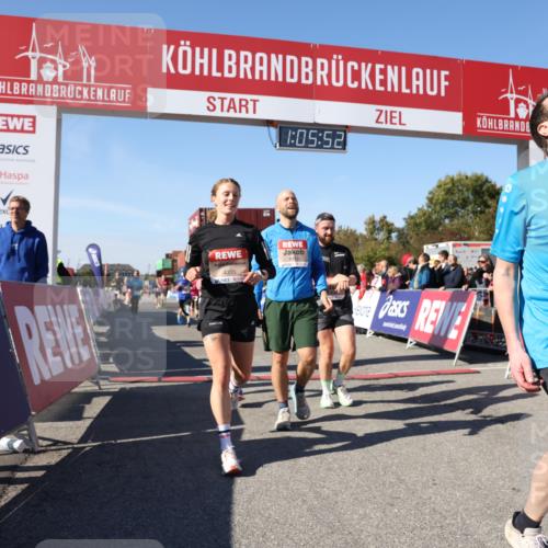 03.10.2025 - Köhlbrandbrückenlauf Lena Gebhardt http://msf.ph/oto/9051202 03.10.2025 13:05:52 Ziel 4066, 4133, 4290, 4296, 4327, 4328, 4332, 4335, 4336, 4413, 4467, 4564, 4599, 4643, 4761, 5676, 5764, 5964, 6214, 6305, 6533, 6631, 6642, 6720 meine-sportfotos.de