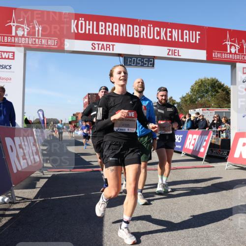 03.10.2025 - Köhlbrandbrückenlauf Lena Gebhardt http://msf.ph/oto/9051215 03.10.2025 13:05:53 Ziel 4066, 4133, 4290, 4302, 4327, 4328, 4335, 4336, 4413, 4467, 4564, 4599, 4643, 4761, 4954, 5764, 5964, 6158, 6214, 6305, 6533, 6631, 6642, 6720 meine-sportfotos.de