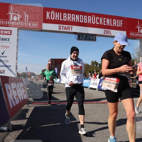 03.10.2025 - Köhlbrandbrückenlauf Lena Gebhardt http://msf.ph/oto/9051228 03.10.2025 13:21:49 Ziel 4064, 4067, 4139, 4519, 4843, 4979, 5329, 5345, 5894, 5895, 5901, 5981, 6532, 6662 meine-sportfotos.de