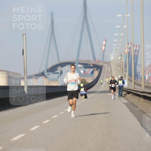 03.10.2025 - Köhlbrandbrückenlauf Jannik Wohlers http://msf.ph/oto/9051252 03.10.2025 09:37:14 Position 3  meine-sportfotos.de