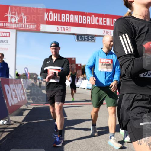 03.10.2025 - Köhlbrandbrückenlauf Lena Gebhardt http://msf.ph/oto/9051254 03.10.2025 13:05:53 Ziel 4066, 4133, 4290, 4302, 4327, 4328, 4335, 4336, 4413, 4467, 4564, 4599, 4643, 4761, 4954, 5764, 5964, 6158, 6214, 6305, 6533, 6631, 6642, 6720 meine-sportfotos.de