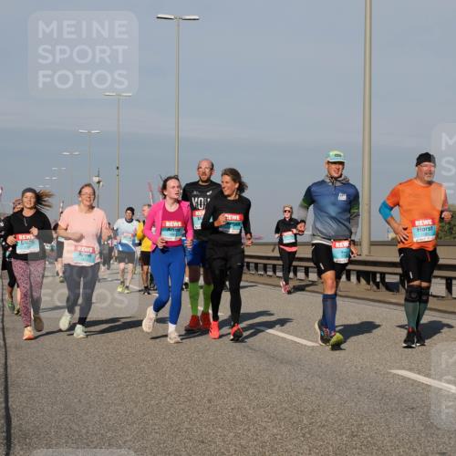 03.10.2025 - Köhlbrandbrückenlauf Fabian Wolf http://msf.ph/oto/9051304 03.10.2025 10:01:40 Position 3 1, 1467, 1593, 2051 meine-sportfotos.de
