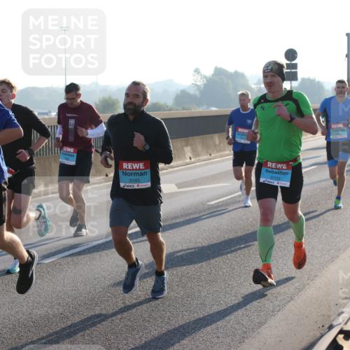 03.10.2025 - Köhlbrandbrückenlauf Lena Gebhardt http://msf.ph/oto/9051306 03.10.2025 09:14:40 Position 1 3193, 2703 meine-sportfotos.de