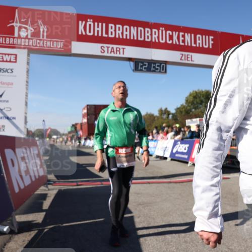 03.10.2025 - Köhlbrandbrückenlauf Lena Gebhardt http://msf.ph/oto/9051313 03.10.2025 13:21:51 Ziel 4064, 4067, 4139, 4843, 4979, 5329, 5345, 5894, 5895, 5901, 5981, 6005, 6532, 6662 meine-sportfotos.de