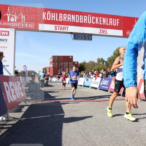 03.10.2025 - Köhlbrandbrückenlauf Lena Gebhardt http://msf.ph/oto/9051321 03.10.2025 13:05:55 Ziel 4066, 4133, 4290, 4302, 4327, 4328, 4335, 4336, 4413, 4467, 4564, 4599, 4643, 4761, 4954, 5096, 5764, 5964, 6158, 6214, 6305, 6533, 6631, 6642, 6720 meine-sportfotos.de