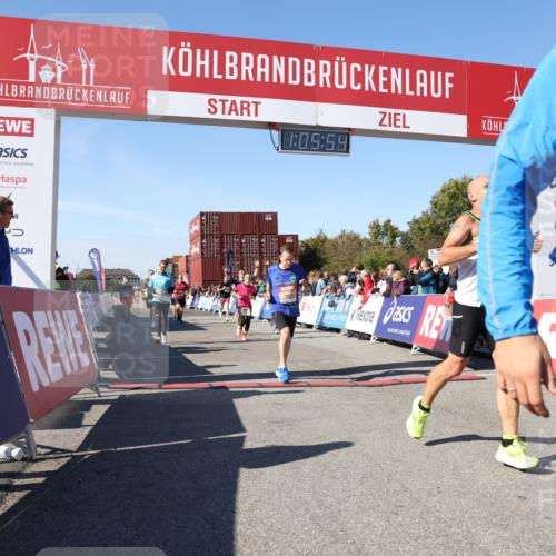 03.10.2025 - Köhlbrandbrückenlauf Lena Gebhardt http://msf.ph/oto/9051329 03.10.2025 13:05:55 Ziel 4066, 4133, 4290, 4302, 4327, 4328, 4335, 4336, 4413, 4467, 4564, 4599, 4643, 4761, 4954, 5096, 5764, 5964, 6158, 6214, 6305, 6533, 6631, 6642, 6720 meine-sportfotos.de
