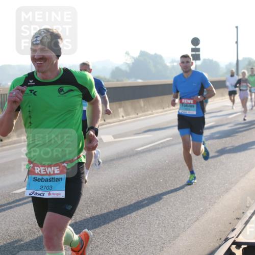 03.10.2025 - Köhlbrandbrückenlauf Lena Gebhardt http://msf.ph/oto/9051333 03.10.2025 09:14:41 Position 1 2703 meine-sportfotos.de