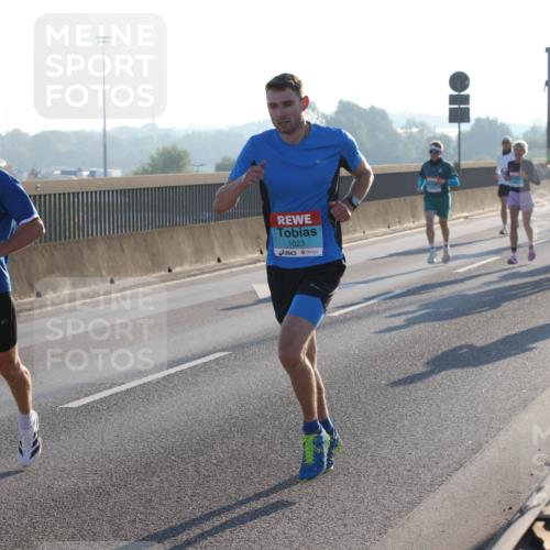 03.10.2025 - Köhlbrandbrückenlauf Lena Gebhardt http://msf.ph/oto/9051346 03.10.2025 09:14:42 Position 1 3078, 1023 meine-sportfotos.de