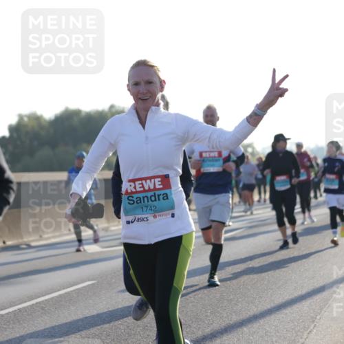 03.10.2025 - Köhlbrandbrückenlauf Jannik Wohlers http://msf.ph/oto/9051357 03.10.2025 09:19:04 Position 3 1742 meine-sportfotos.de