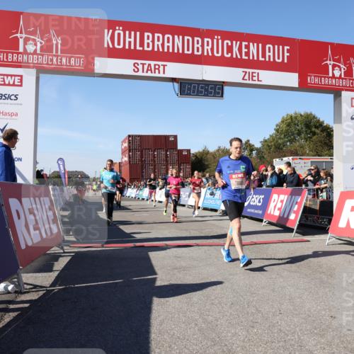 03.10.2025 - Köhlbrandbrückenlauf Lena Gebhardt http://msf.ph/oto/9051359 03.10.2025 13:05:56 Ziel 4066, 4133, 4290, 4302, 4327, 4328, 4335, 4336, 4413, 4467, 4599, 4643, 4761, 4954, 5096, 5764, 5964, 6158, 6214, 6305, 6533, 6631, 6642, 6720 meine-sportfotos.de