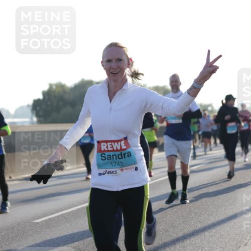 03.10.2025 - Köhlbrandbrückenlauf Jannik Wohlers http://msf.ph/oto/9051379 03.10.2025 09:19:04 Position 3 1742 meine-sportfotos.de