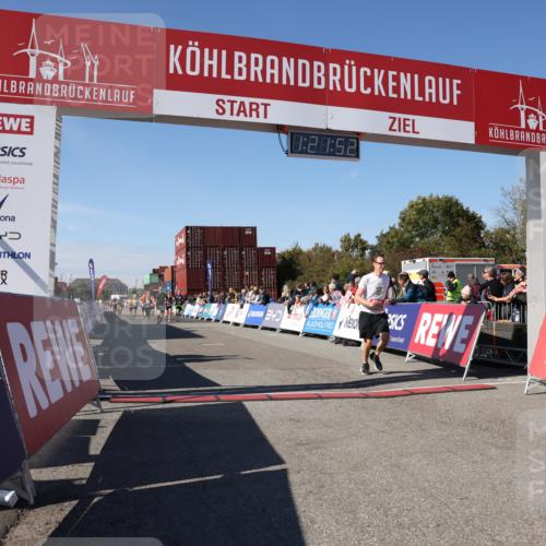 03.10.2025 - Köhlbrandbrückenlauf Lena Gebhardt http://msf.ph/oto/9051384 03.10.2025 13:21:52 Ziel 4064, 4067, 4139, 4843, 4979, 5329, 5345, 5901, 5981, 6005, 6532, 6662 meine-sportfotos.de