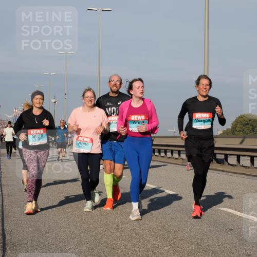 03.10.2025 - Köhlbrandbrückenlauf Fabian Wolf http://msf.ph/oto/9051389 03.10.2025 10:01:42 Position 3 1795, 1672, 128, 140, 1049 meine-sportfotos.de