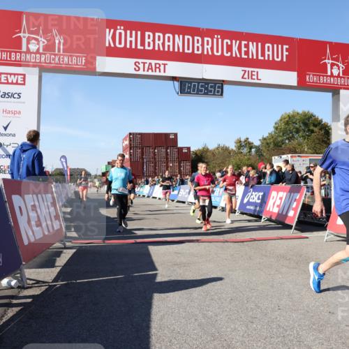 03.10.2025 - Köhlbrandbrückenlauf Lena Gebhardt http://msf.ph/oto/9051393 03.10.2025 13:05:57 Ziel 4066, 4290, 4302, 4327, 4328, 4335, 4336, 4413, 4467, 4599, 4643, 4761, 4954, 5096, 5764, 6158, 6214, 6305, 6510, 6533, 6631, 6642, 6720 meine-sportfotos.de