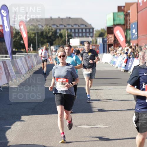 03.10.2025 - Köhlbrandbrückenlauf Jannik Wohlers http://msf.ph/oto/9051403 03.10.2025 13:08:31 Ziel 4195, 4320, 4417, 5792, 6021, 6369, 6534, 6569, 6647 meine-sportfotos.de