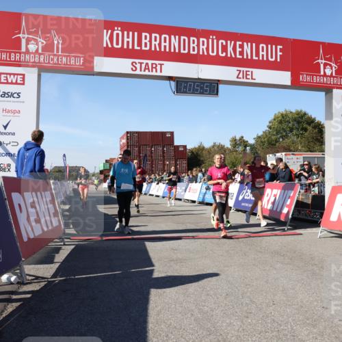 03.10.2025 - Köhlbrandbrückenlauf Lena Gebhardt http://msf.ph/oto/9051406 03.10.2025 13:05:57 Ziel 4066, 4290, 4302, 4327, 4328, 4335, 4336, 4413, 4467, 4599, 4643, 4761, 4954, 5096, 5764, 6158, 6214, 6305, 6510, 6533, 6631, 6642, 6720 meine-sportfotos.de