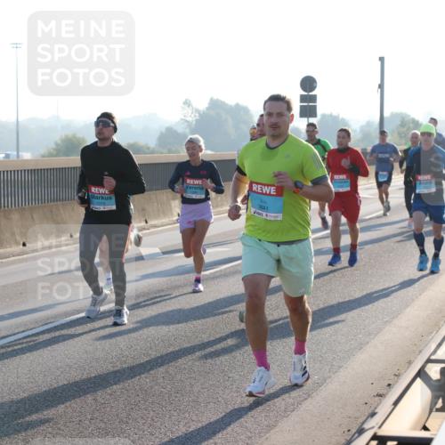 03.10.2025 - Köhlbrandbrückenlauf Lena Gebhardt http://msf.ph/oto/9051409 03.10.2025 09:14:44 Position 1 3841, 1019 meine-sportfotos.de