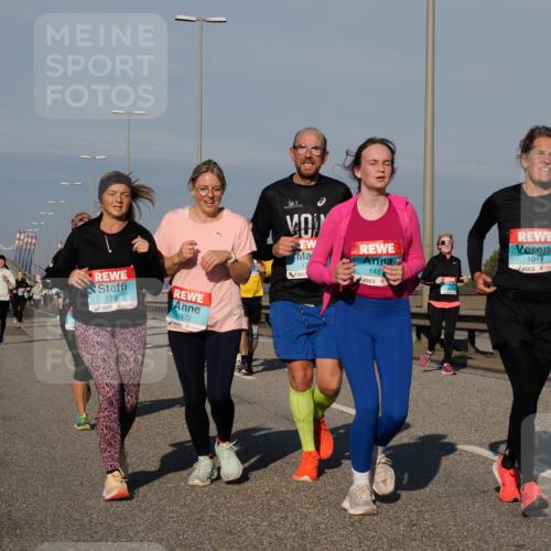 03.10.2025 - Köhlbrandbrückenlauf Fabian Wolf http://msf.ph/oto/9051422 03.10.2025 10:01:43 Position 3 1795, 1672, 12, 146, 1049 meine-sportfotos.de